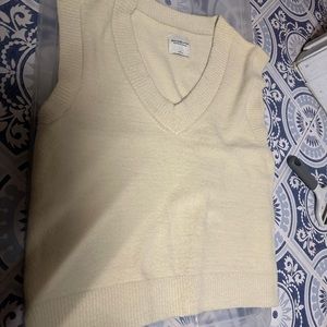 ABERCROMBIE Women’s Sweater Vest. Size Large.